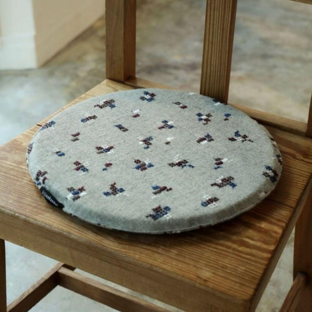 Kijinokanosei / embryo ライトグレー スツールクッション