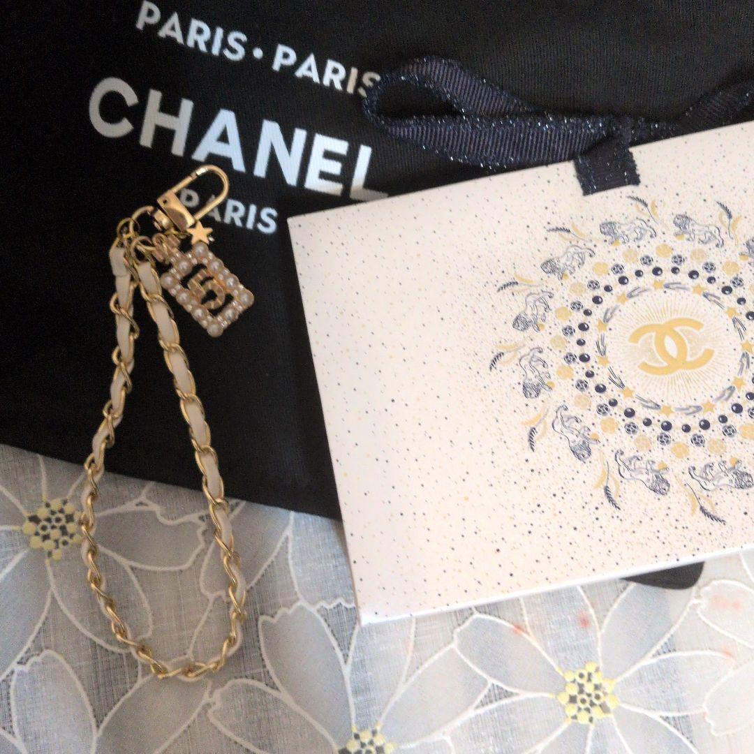 新品未使用　CHANEL ノベルティ　ロゴ入り　ショッパー　タグ付き