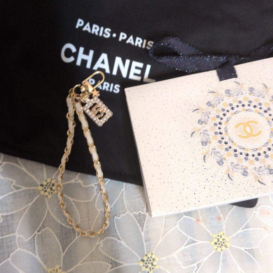 新品未使用　CHANEL ノベルティ　ロゴ入り　ショッパー　タグ付き