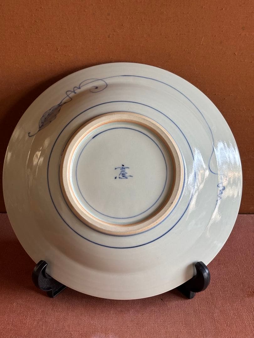 人間国宝富本憲吉作染付竹鳥牡丹花散菱繋文兜鉢皿