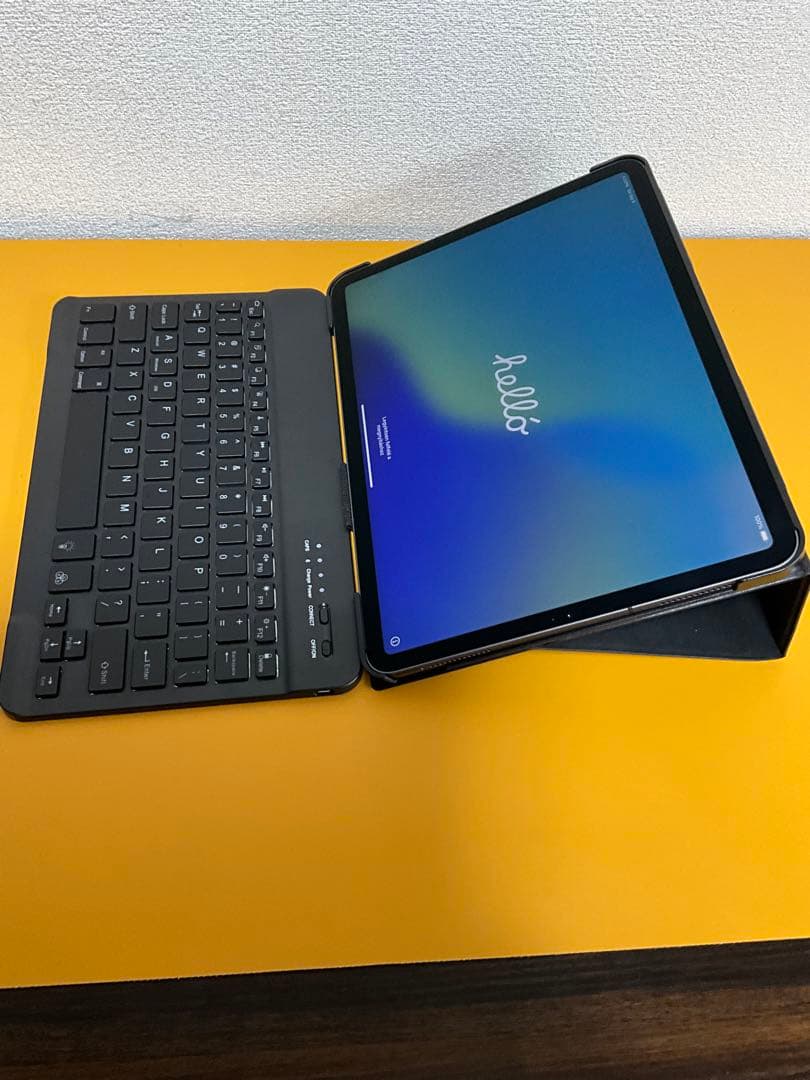 極美品 iPadPro11 第一世代 256GB セルラー キーボード付き