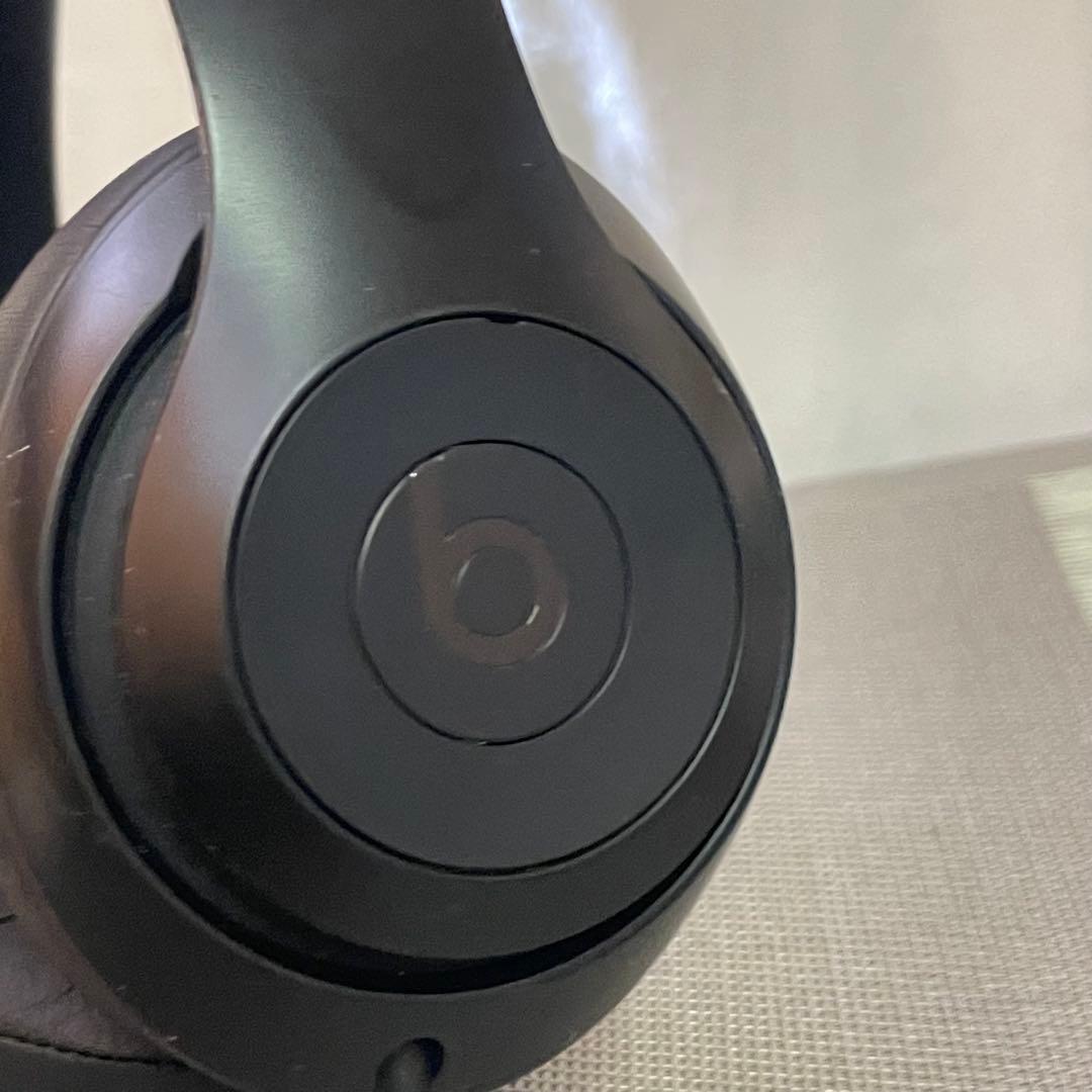 8562 BEATS SOLO3 ヘッドホン ビーツ　音楽