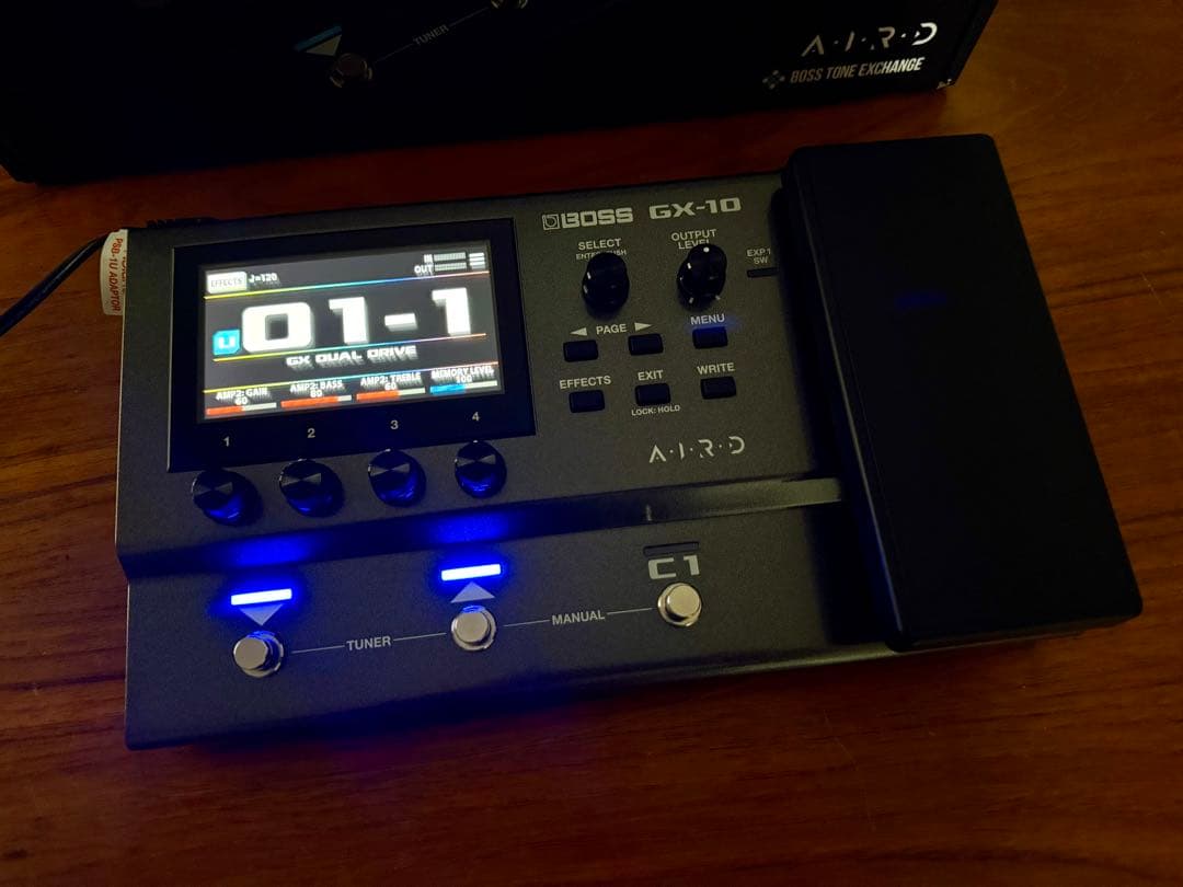 BOSS GX-10 マルチエフェクター ほぼ未使用 元箱・付属品完備