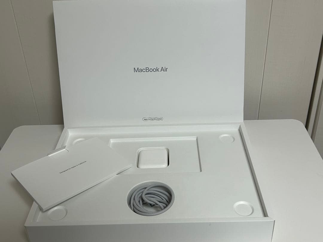【美品】Macbook Air M2 13インチ 8GB 512GB SSD