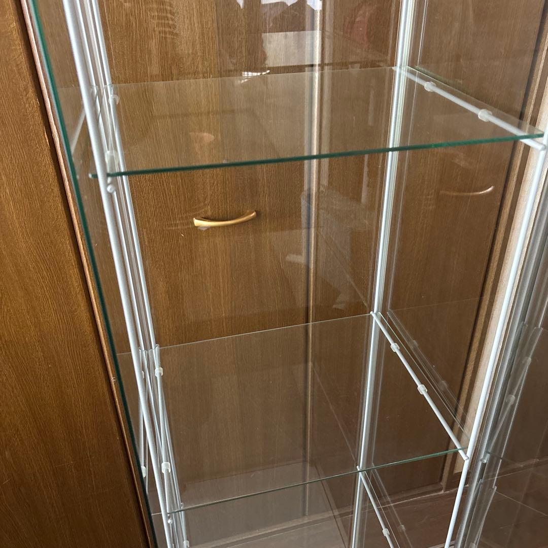 イケヤ　ガラスコレクション棚