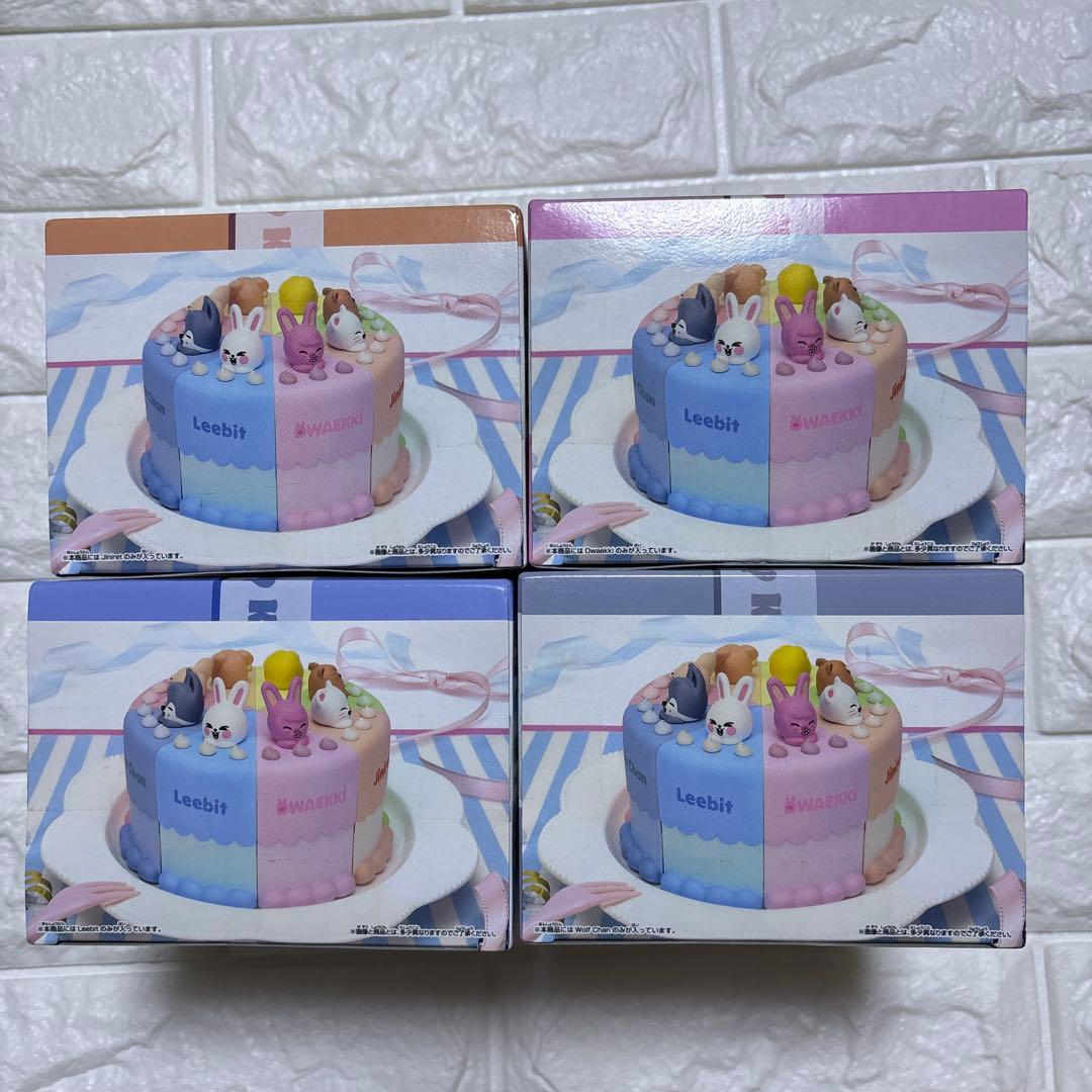 SKZOO バースデーケーキ フィギュアセット 4個