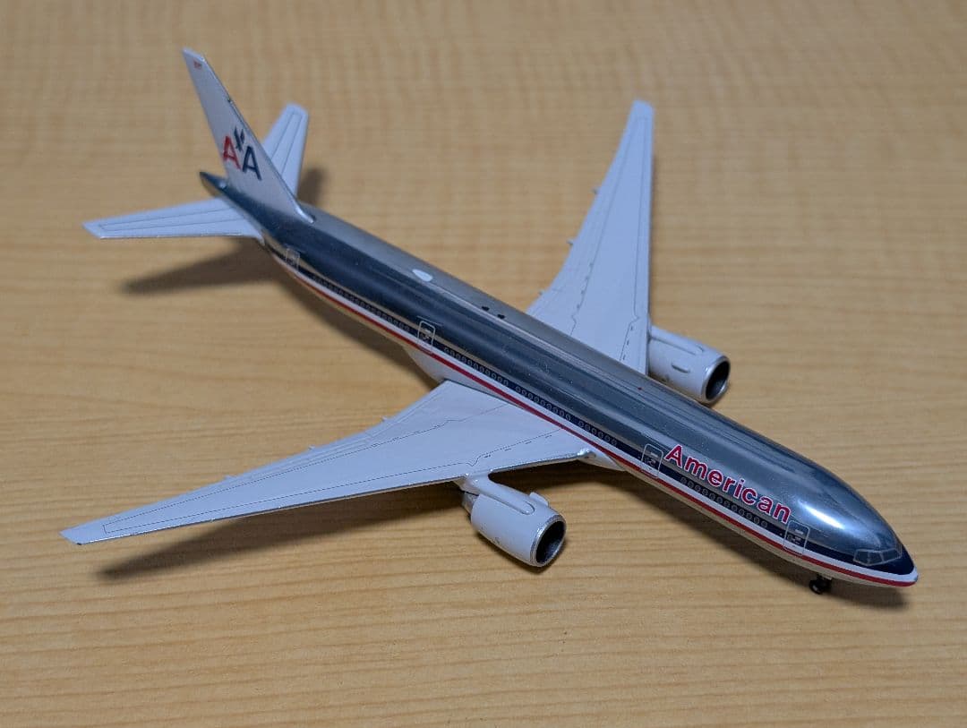 航空機・ヘリコプター American Airlines B777-200ER 1:400