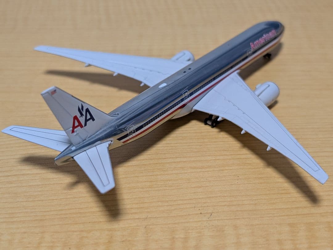 航空機・ヘリコプター American Airlines B777-200ER 1:400