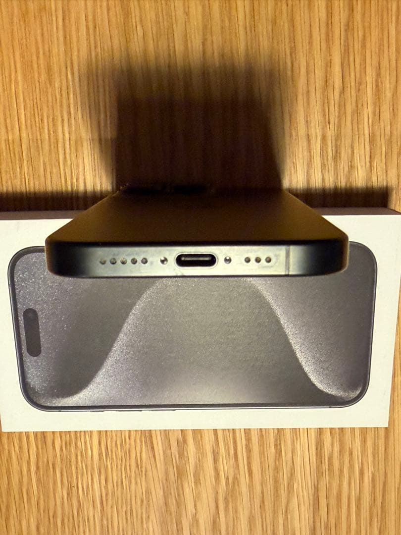 Apple iPhone 15 Pro ブラック 本体　128GB SIMフリー
