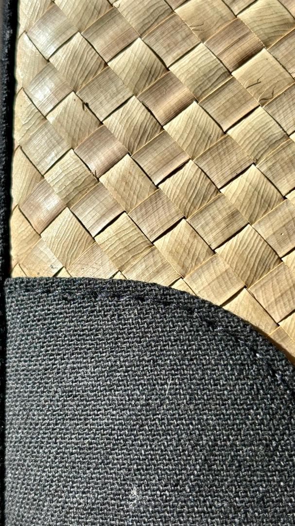 リュック・バックパック Handwoven Backpack using Pandan Leaves