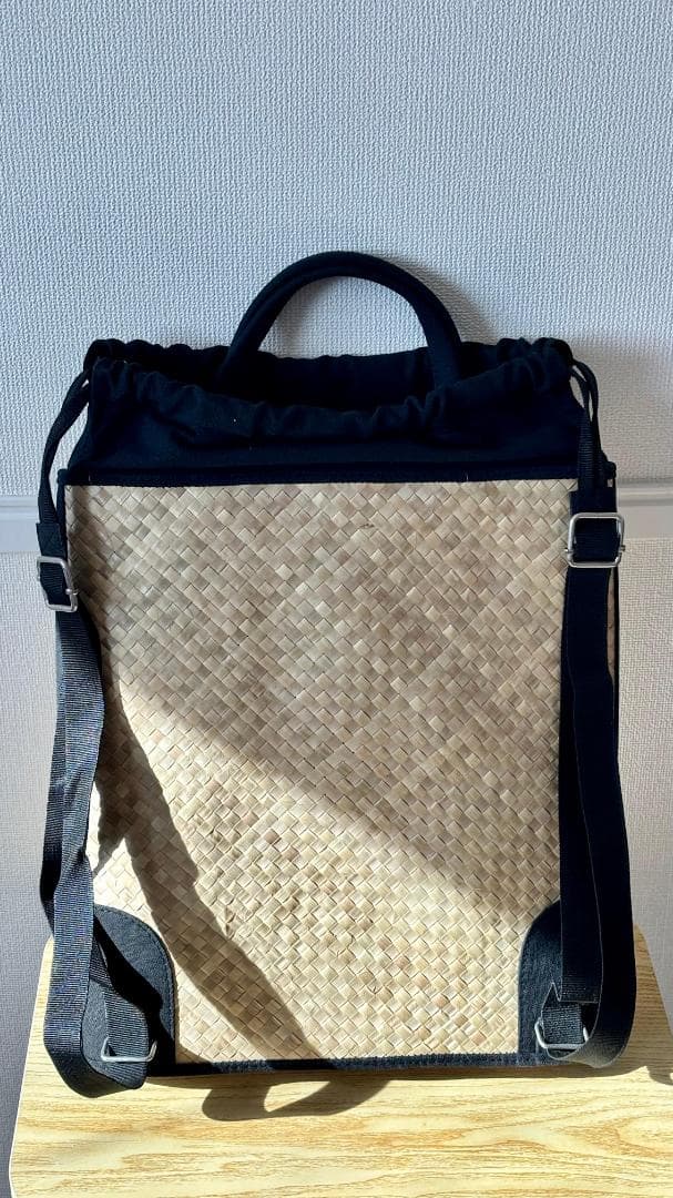 リュック・バックパック Handwoven Backpack using Pandan Leaves