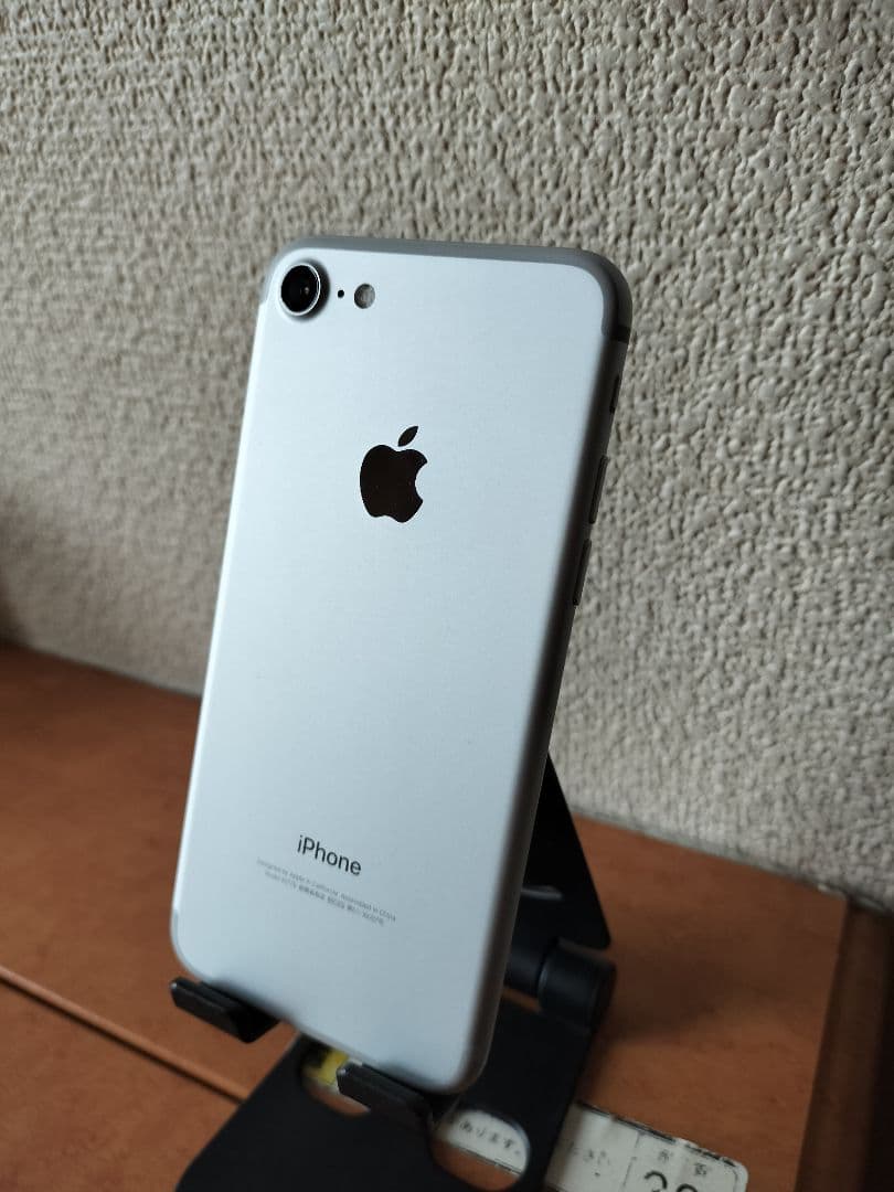 iPhone 7 32GB バッテリー96% simフリー