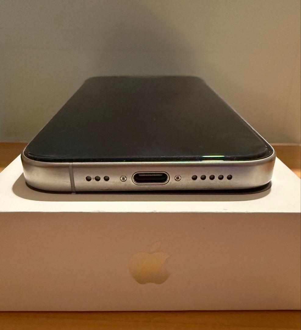 Apple iPhone 15 Pro 256GB 美品