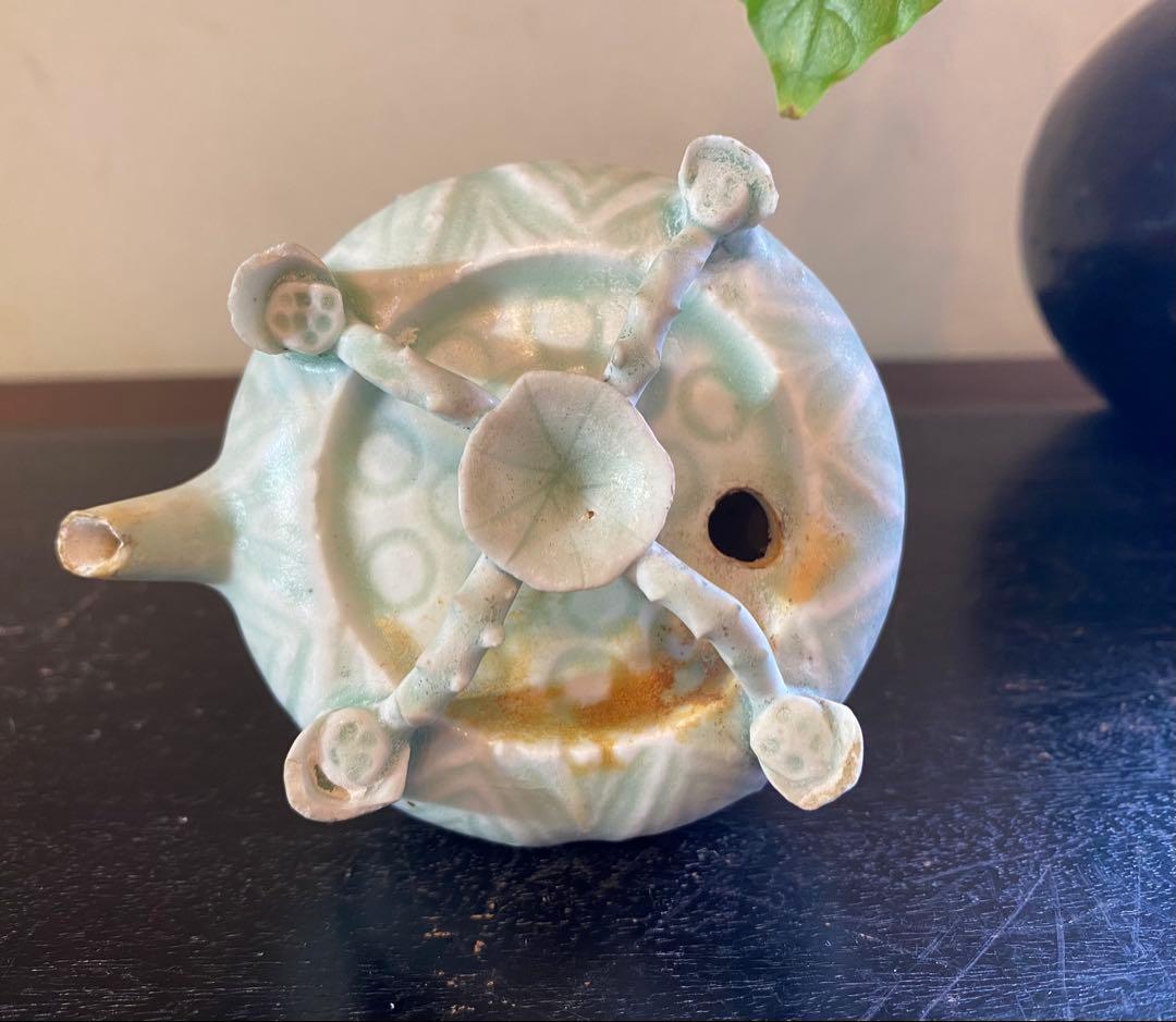 アンティーク・青白磁(影青)・蓮華形　水滴・唐木鑑賞ケース付き•２点セット　レア