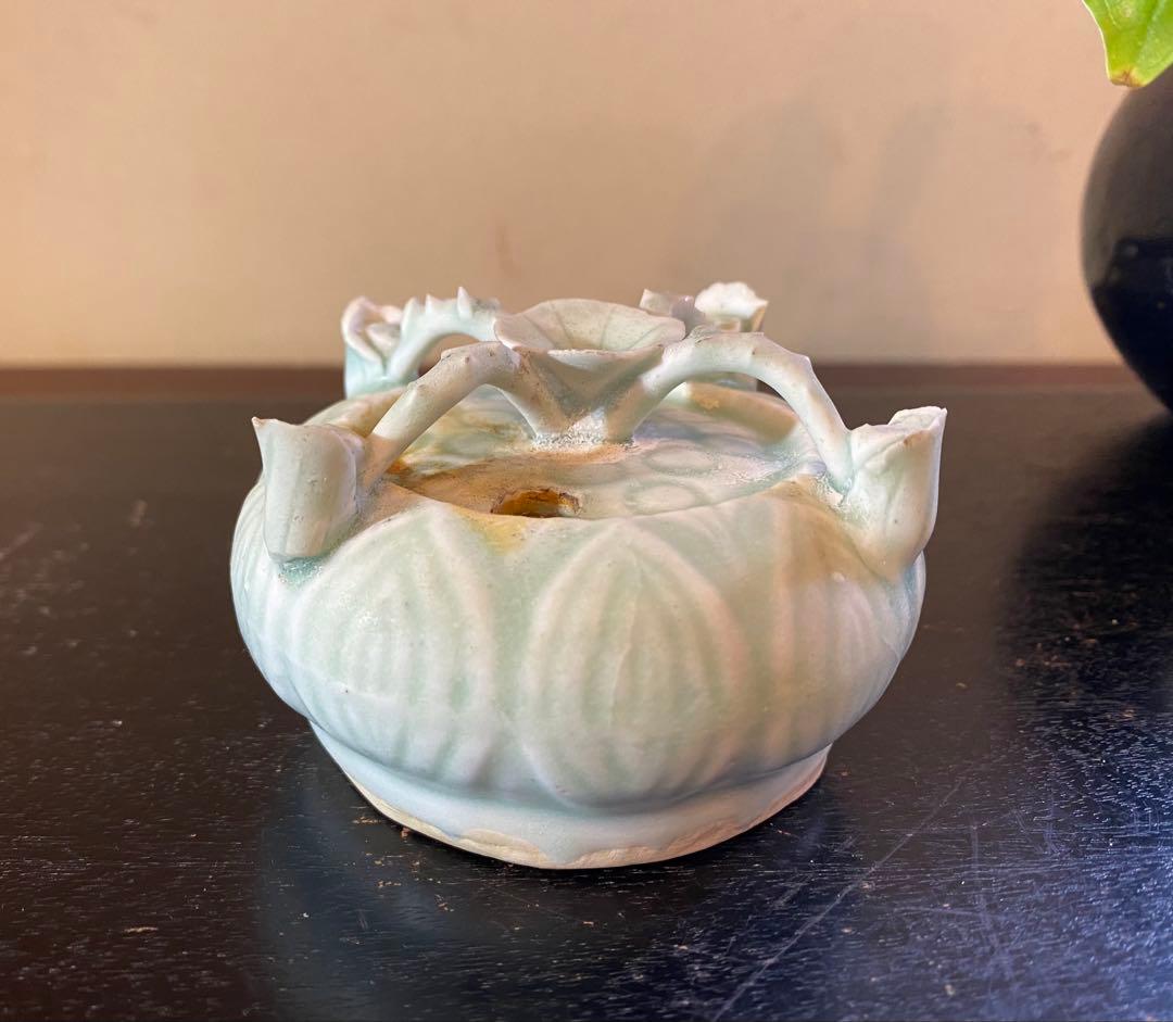 アンティーク・青白磁(影青)・蓮華形　水滴・唐木鑑賞ケース付き•２点セット　レア