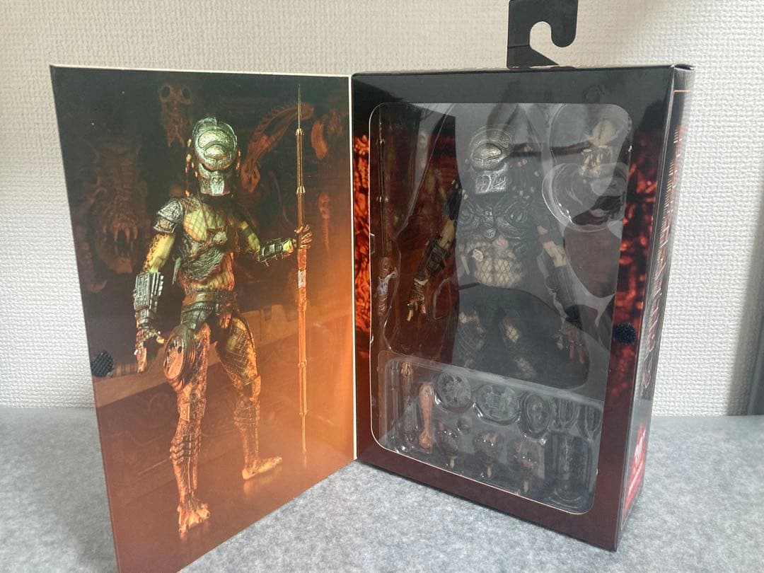 ネカ　NECA ボア　プレデター　プレデター2