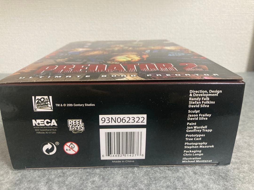 ネカ　NECA ボア　プレデター　プレデター2