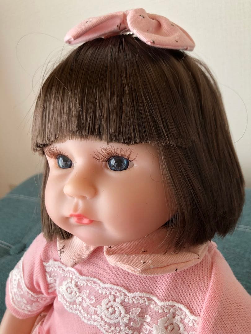 赤ちゃんの人形　双子の女の子　　ベビードール