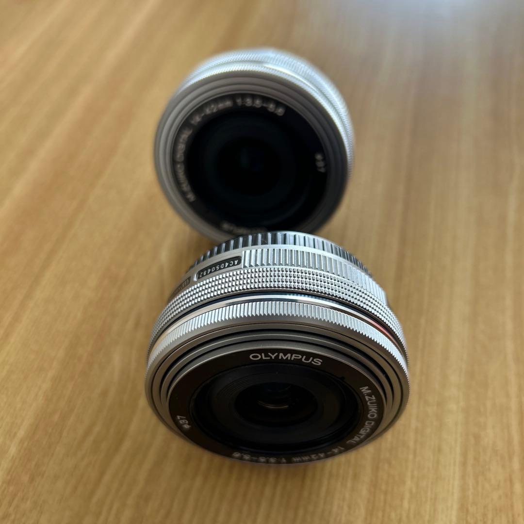 ★ジャンク品★OLYMPUS OM-D E-M10 パンケーキレンズ２個セット