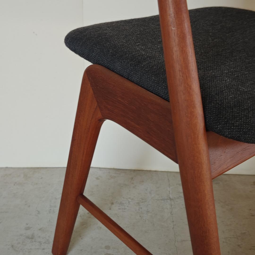 北欧ヴィンテージ　ネイルチェア　カイ・クリスチャンセン　model.32