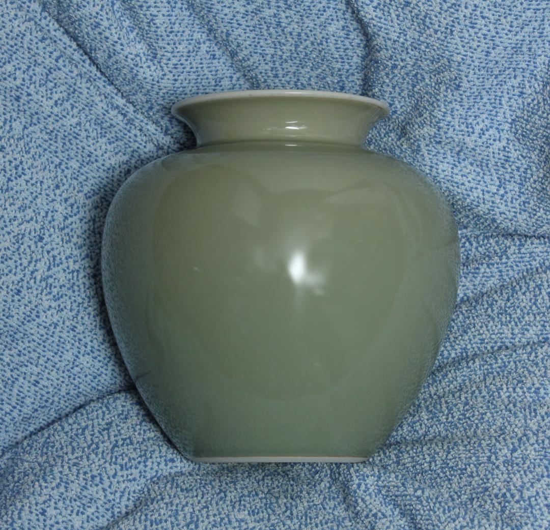 菊の御紋付　九谷焼　壺　叙勲記念