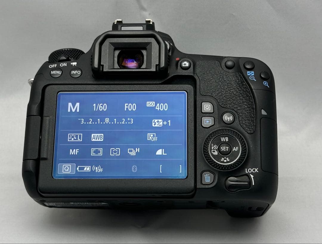美品！Canon EOS 9000D ダブルズームレンズキット♪wifi搭載♪
