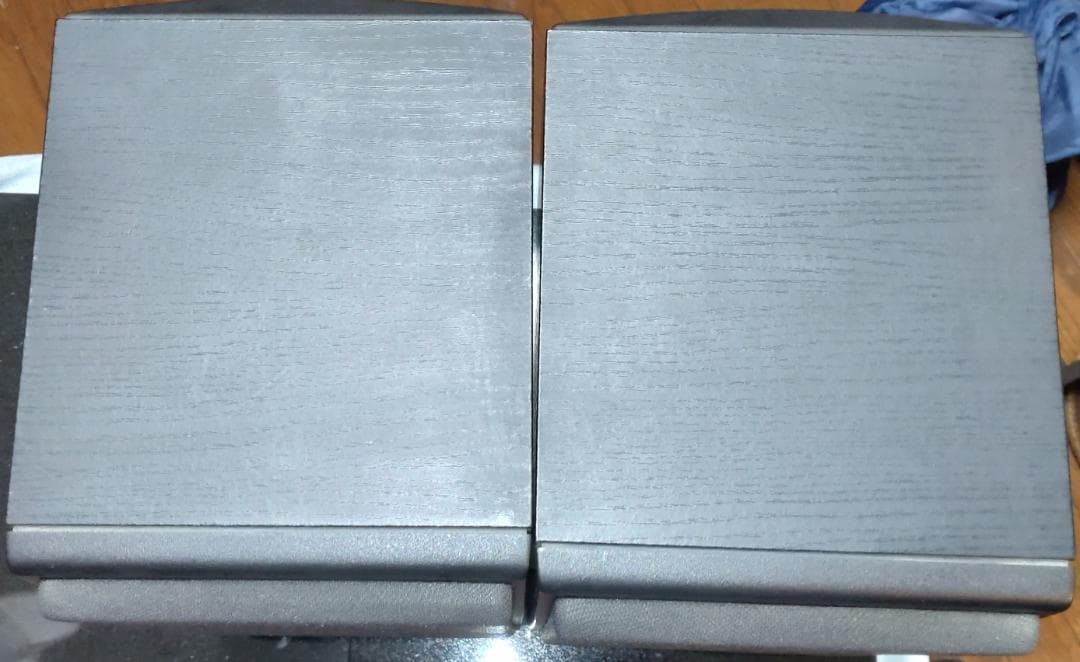 【美品】KEF Coda7英国ブランドスピーカー　《インシュレータ二種付》