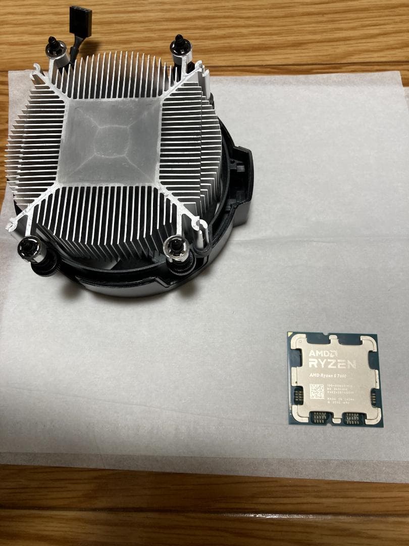 AMD Ryzen 5 7600 CPU（リテールクーラー付き）