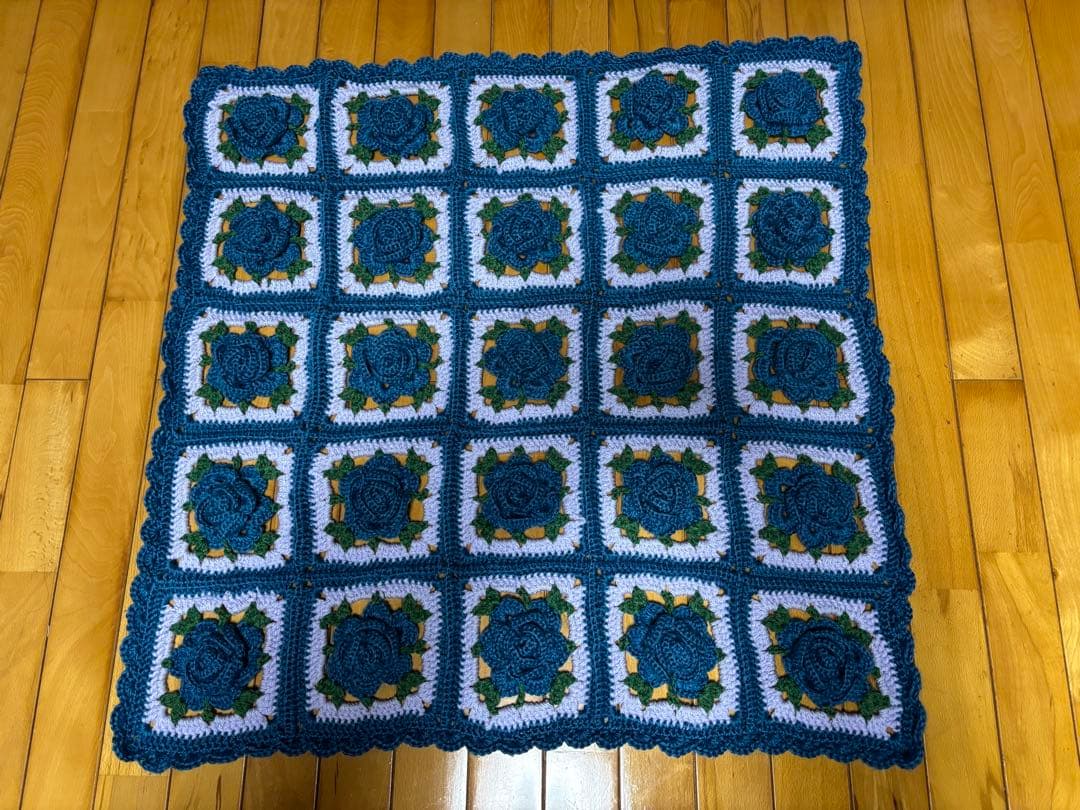 ハンドメイド　ブランケット　青い薔薇