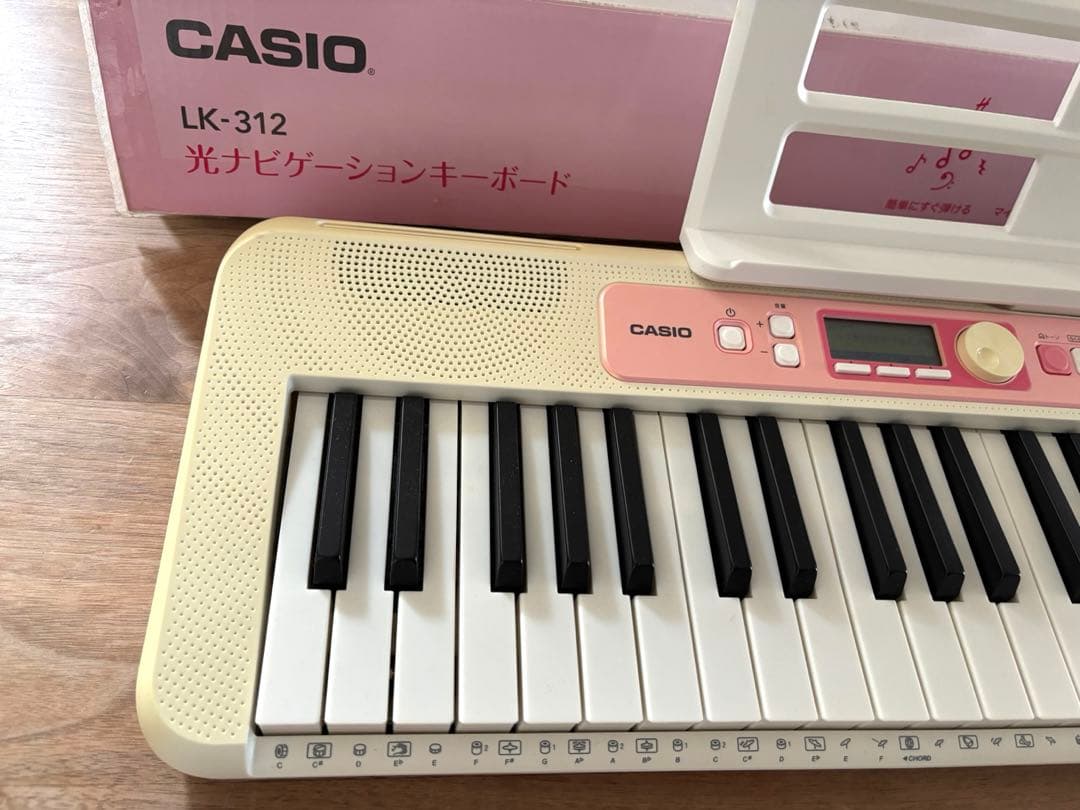 CASIO カシオ LK-312 光ナビゲーションキーボード箱、譜面台、保証書付