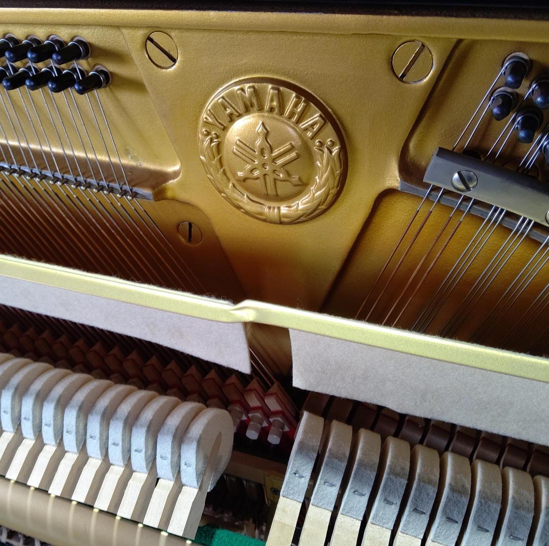 ヤマハ U1H【倉庫在庫～特に良い音のピアノを厳選 / 未整備・現状品渡し】