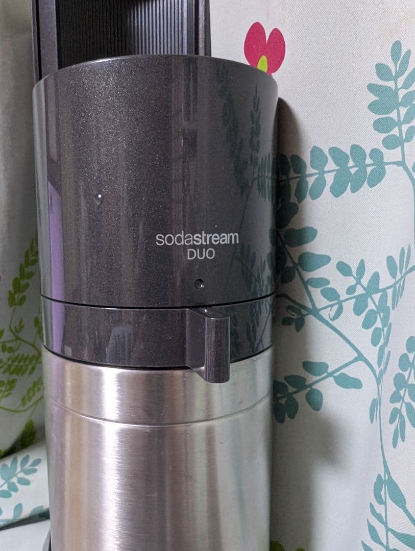 赤*花様 炭酸水メーカー　sodastream DUO 　ソーダストリーム　即購