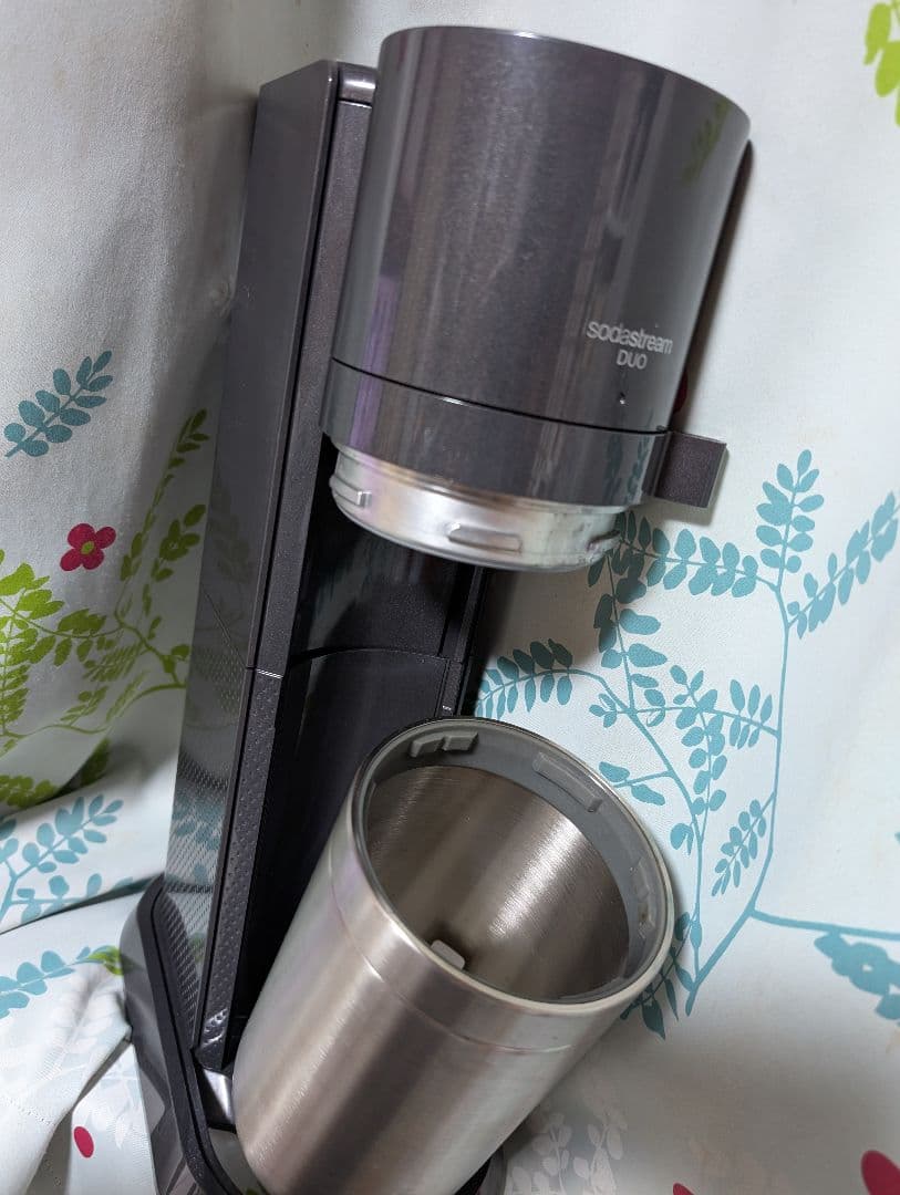 赤*花様 炭酸水メーカー　sodastream DUO 　ソーダストリーム　即購