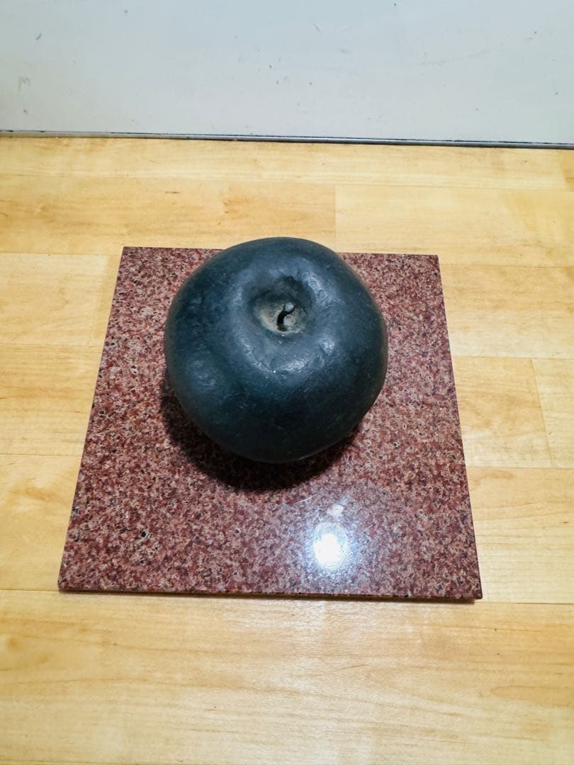 林檎　リンゴ　アップル　飾り物　置き物　上品　アンティーク インテリア 新築祝い