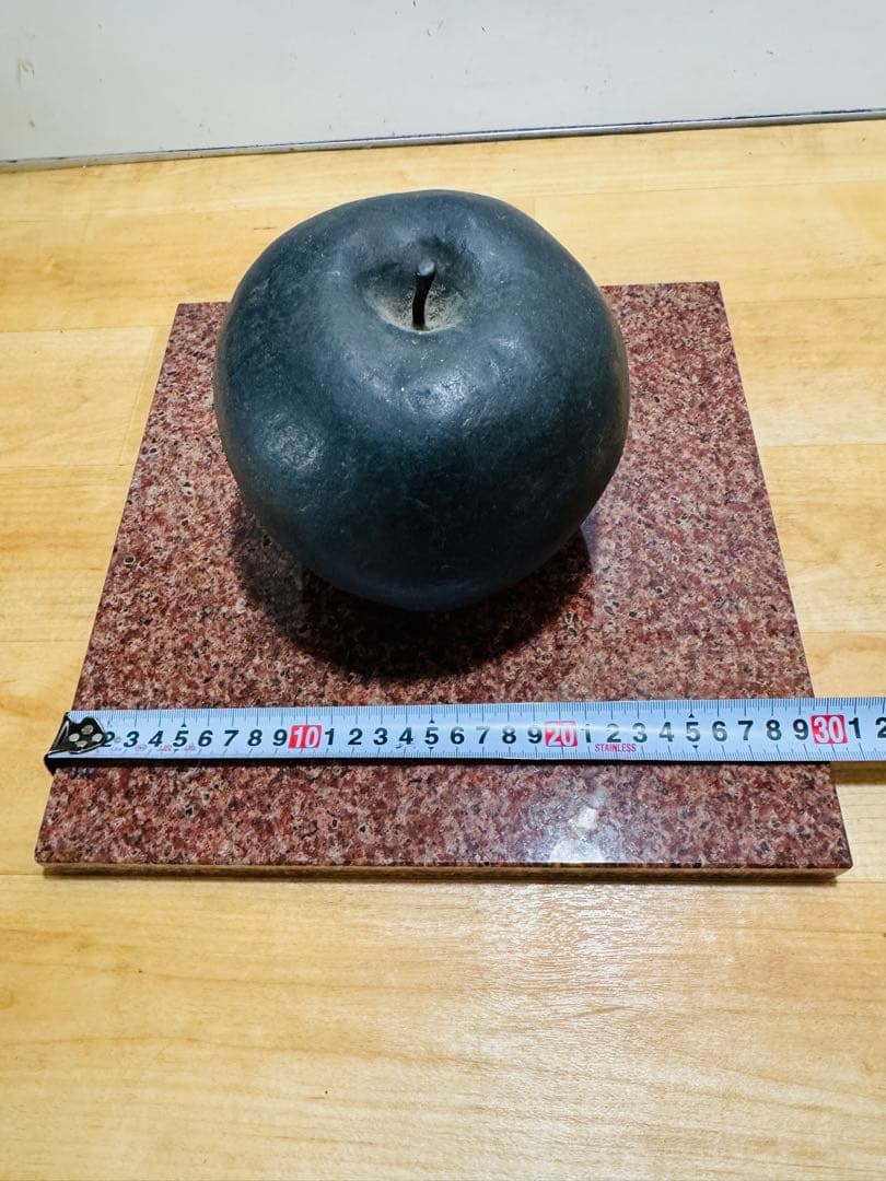 林檎　リンゴ　アップル　飾り物　置き物　上品　アンティーク インテリア 新築祝い