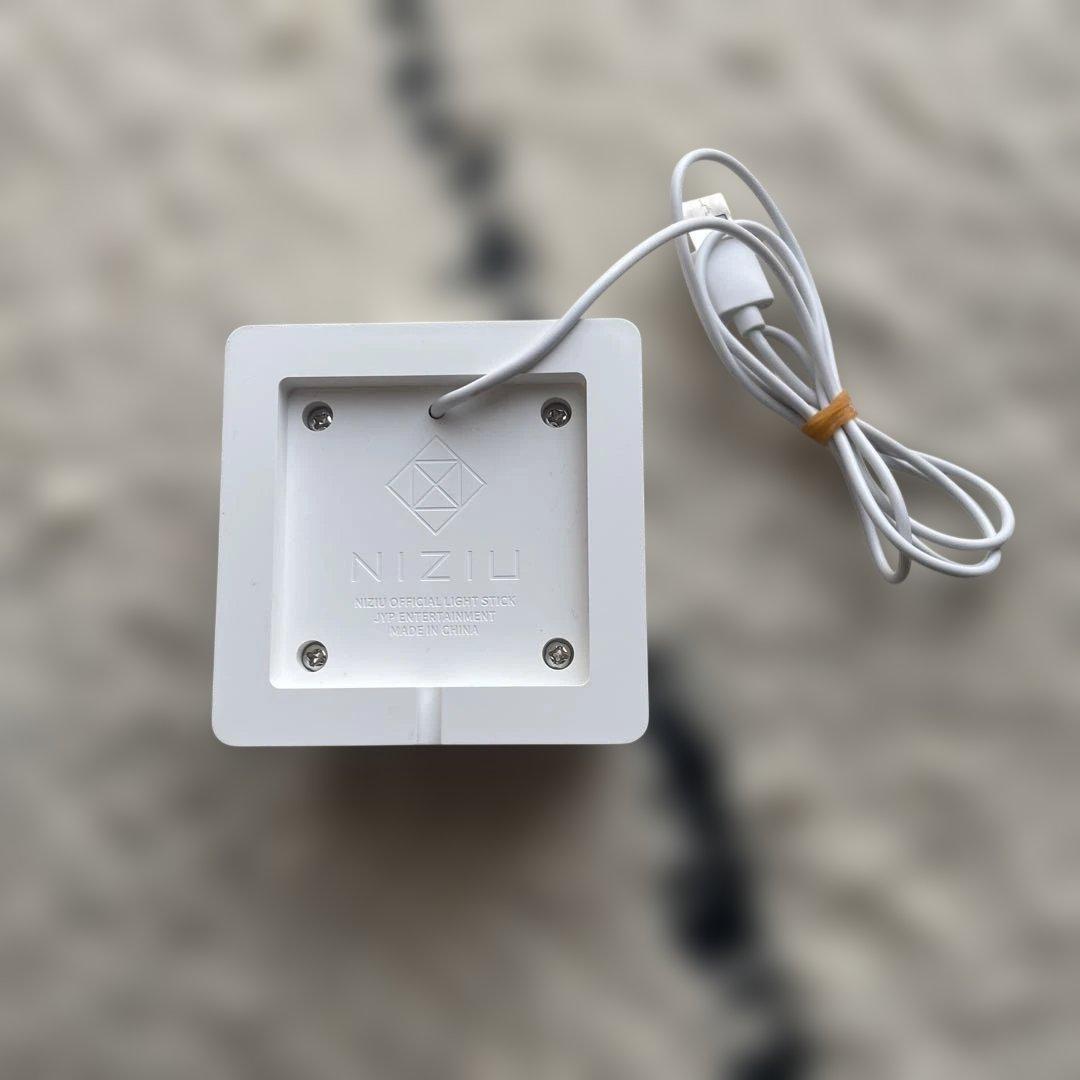 NiziU ニジュー　ペンライト 美品