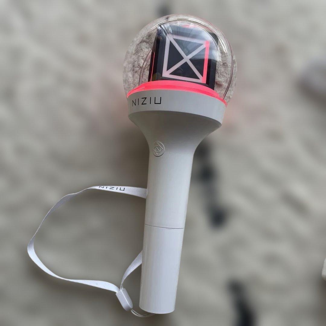 NiziU ニジュー　ペンライト 美品