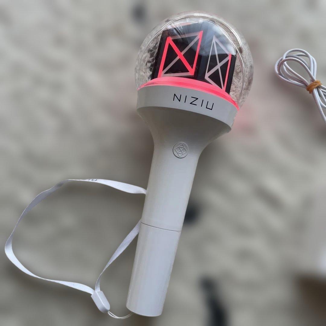 NiziU ニジュー　ペンライト 美品