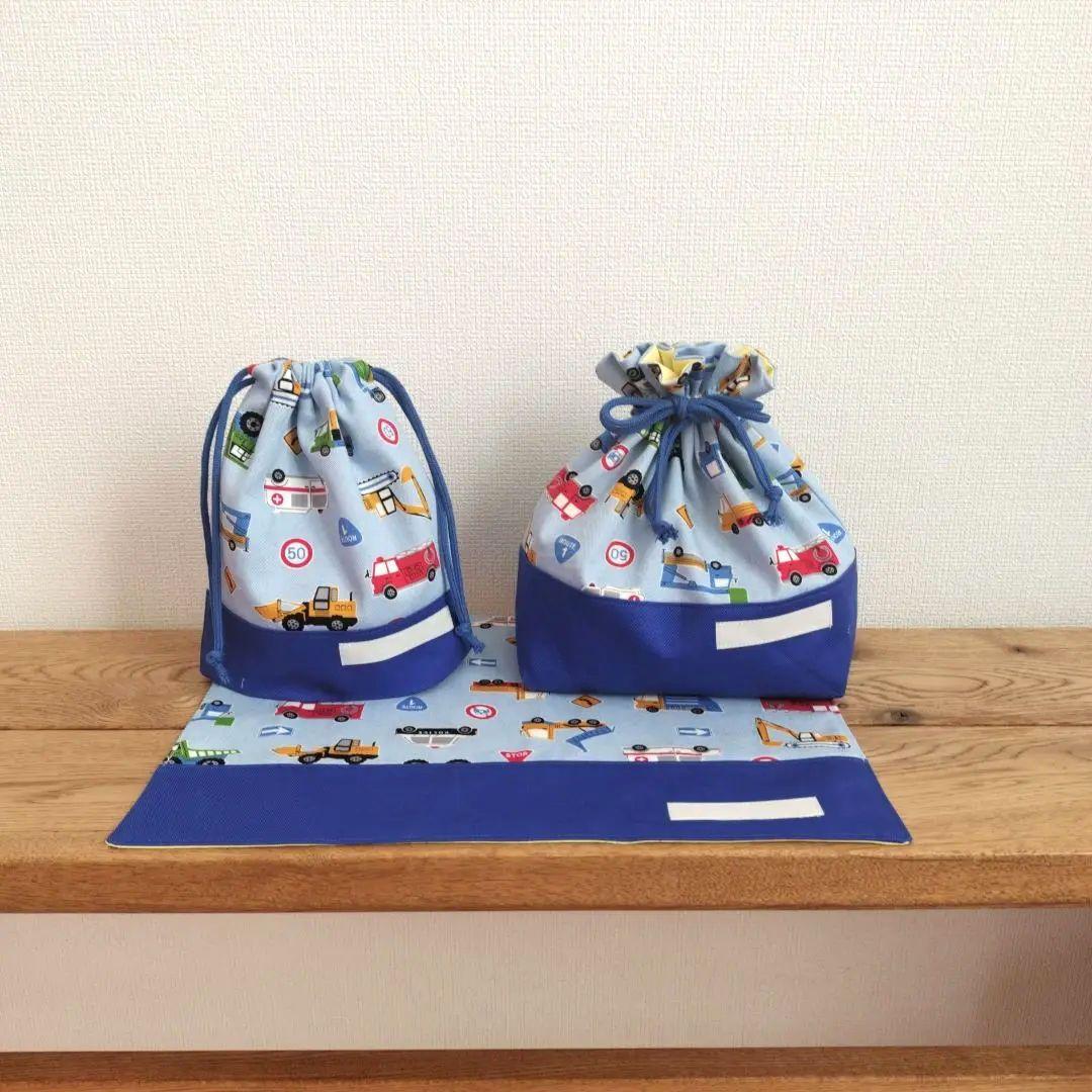 ♬58ちゃむさま　ハンドメイドオーダー専用☆はたらく車たち　ライトブルー