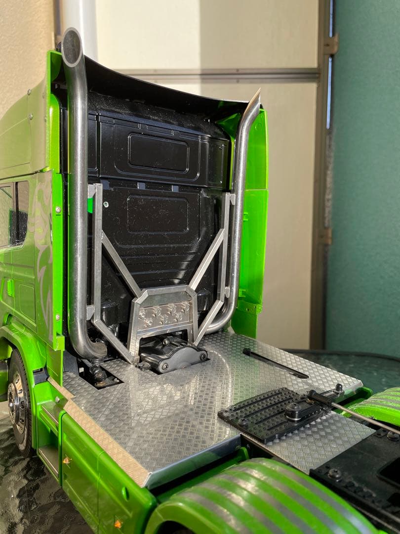 タミヤ 1/14 スカニア R620 6×4トップライン　煙突マフラーフルオペ