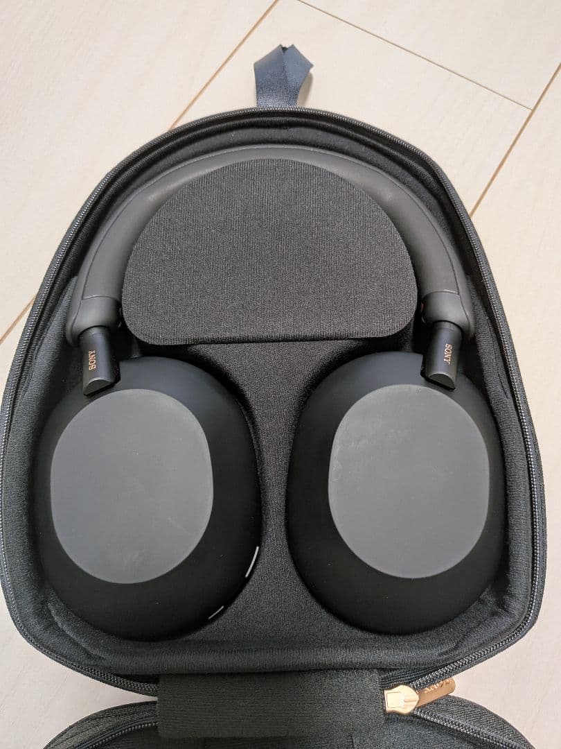 SONY WH-1000XM5　ワイヤレスヘッドホン