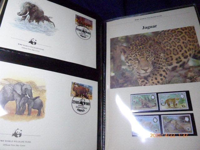 貴重なWWF公認の 海外のオフシャルスタンプコレクション
