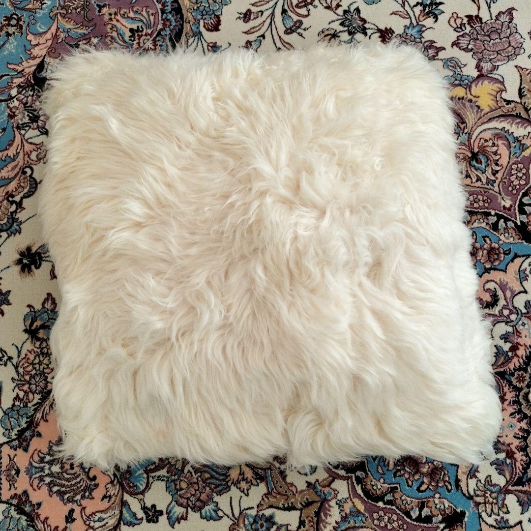 ムートンクッション 2個