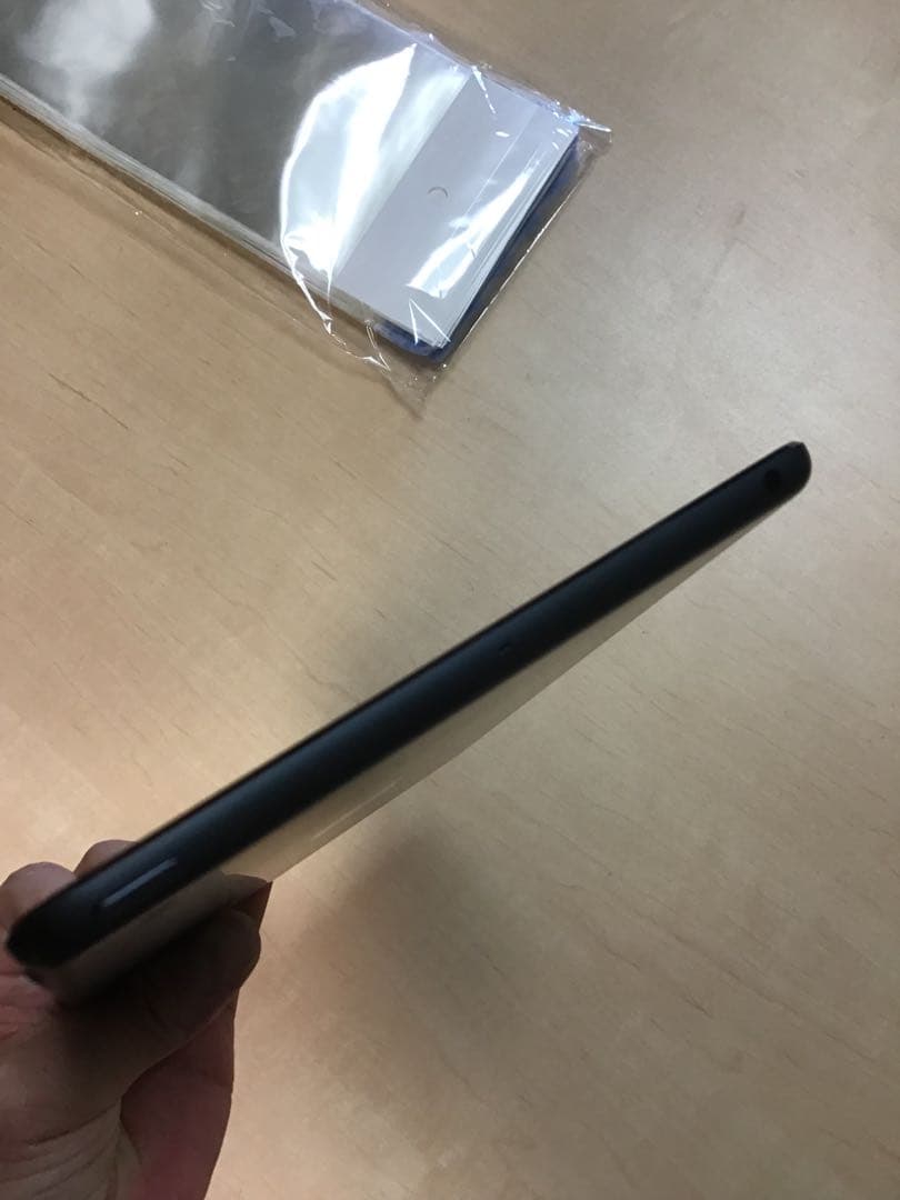 iPad mini Wi-Fiモデル 16GB ブラック&スレート MD528…