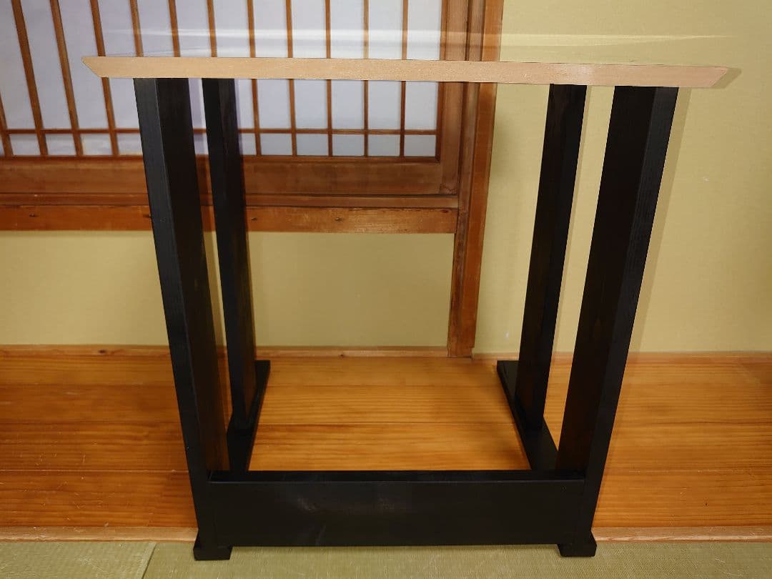 【累積137台目の出品】1台用パチスロ実機の置き台（シンプルスタンド）小さめ黒色