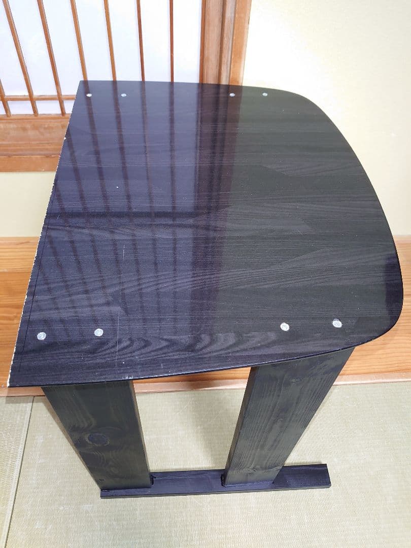 【累積137台目の出品】1台用パチスロ実機の置き台（シンプルスタンド）小さめ黒色