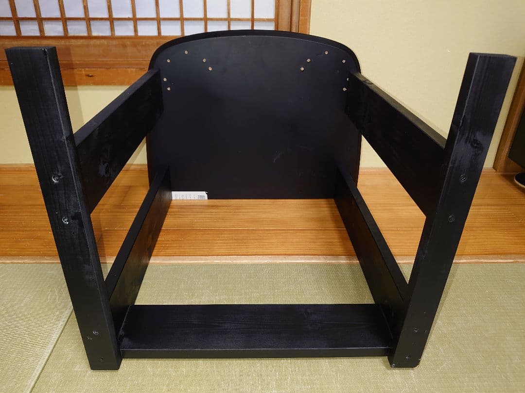 【累積137台目の出品】1台用パチスロ実機の置き台（シンプルスタンド）小さめ黒色