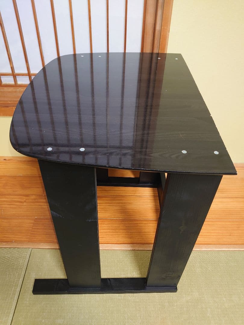 【累積137台目の出品】1台用パチスロ実機の置き台（シンプルスタンド）小さめ黒色