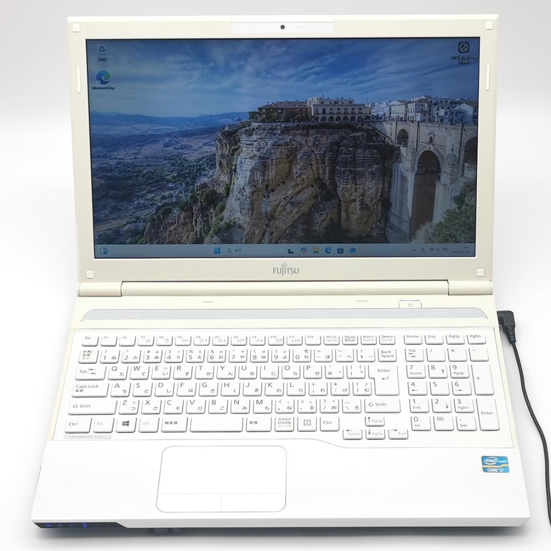 最上級Core i7！Windows11/Office 搭載ノートパソコン O1