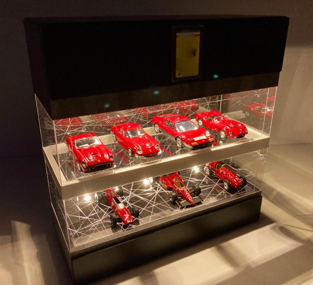 1/64展示10台可能・WH&RBK・2層式ディスプレーBOX / ネオジオラマ